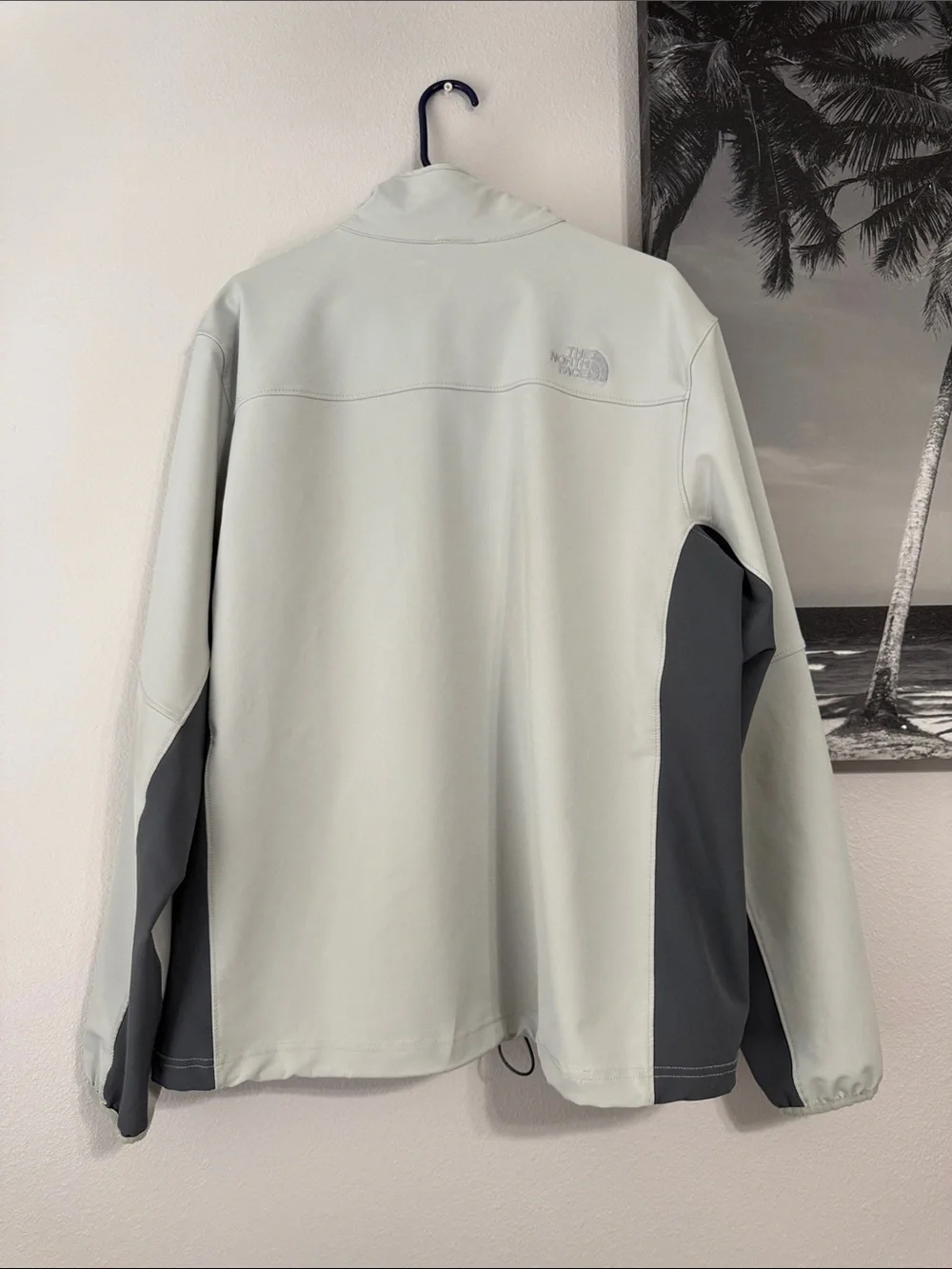 The North Face Men’s XL Gray Two-Tone Softshell Jacket Full Zip